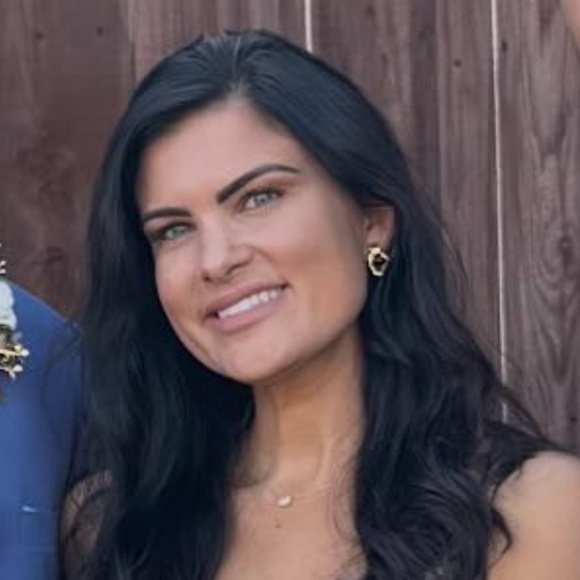 Meet your Posher, Elizabeth - Picture 2 of 2